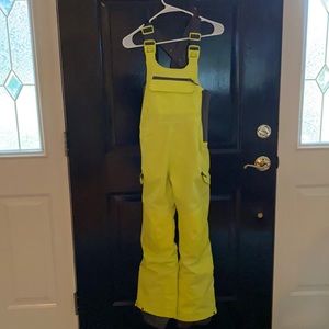 Size M boys/ girls snow pants